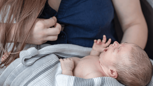 colicos_lactante_coccoylolo_bebes_colico_mama