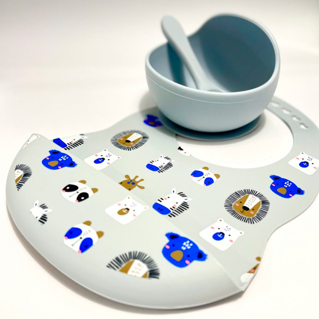 Babero recolector ajustable en silicona, grado alimenticio libre de BPA, con diseño estampado