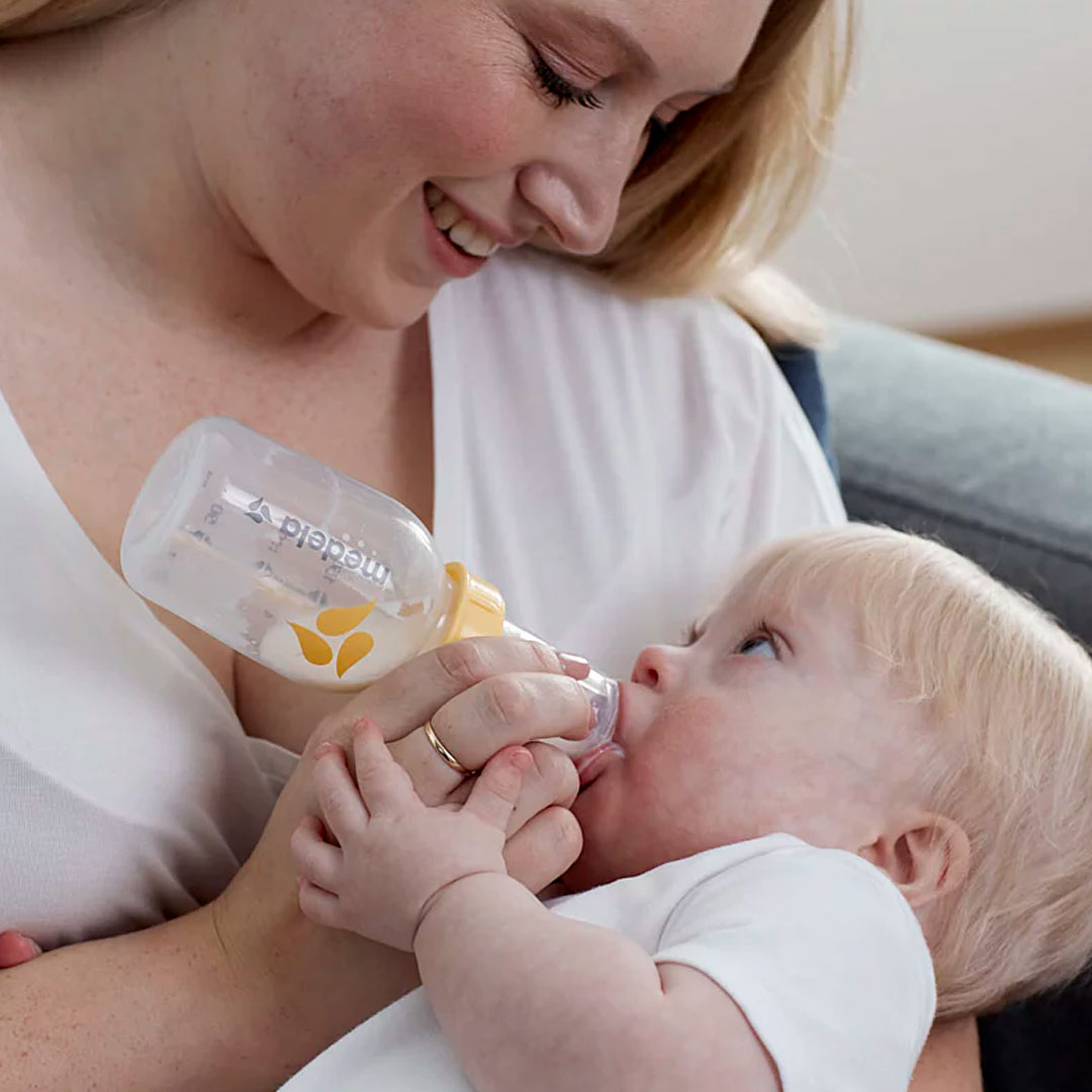 Biberón SpecialNeeds por compresión para bebés, 100% libre de BPA, con graduación de boquilla, diseño ergonómico, válvula unidireccional - Medela