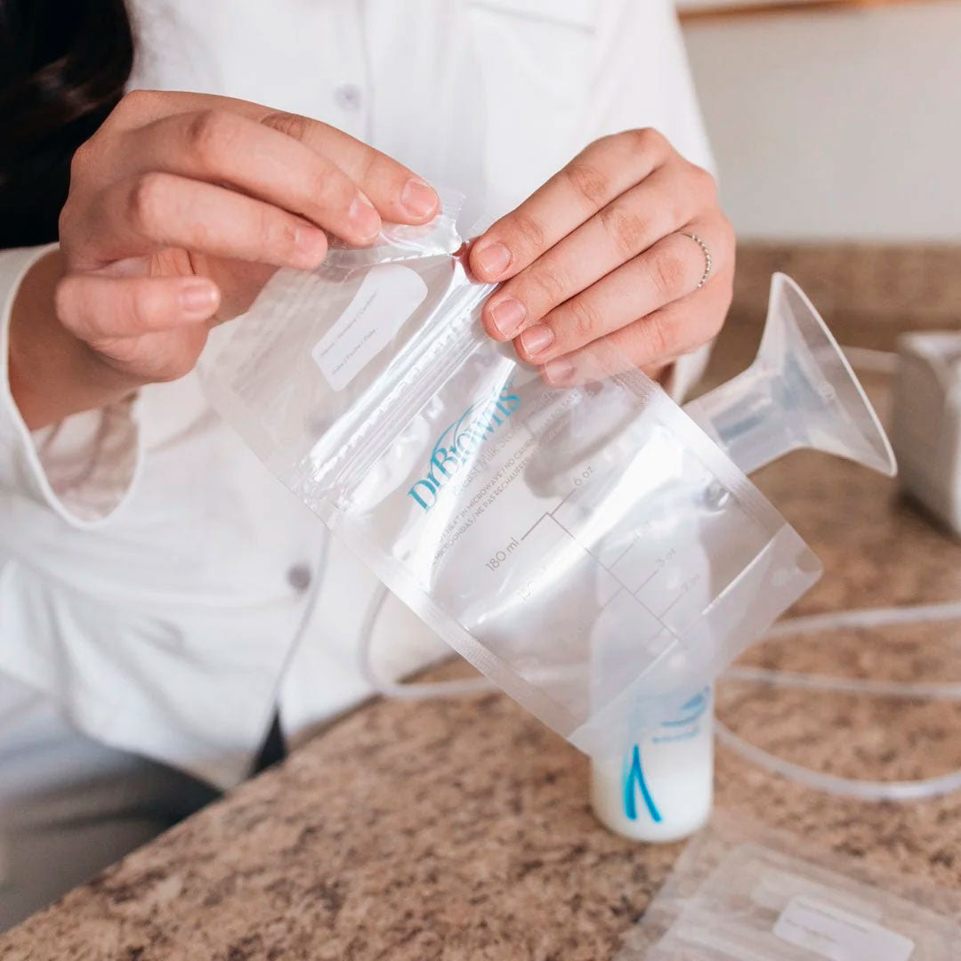 Bolsas de almacenamiento x25 unidades con doble cierre, de 180ml o 6oz, con espacio para rotular, bolsas selladas y pre-esterilizadas para banco de leche - Dr Brown's