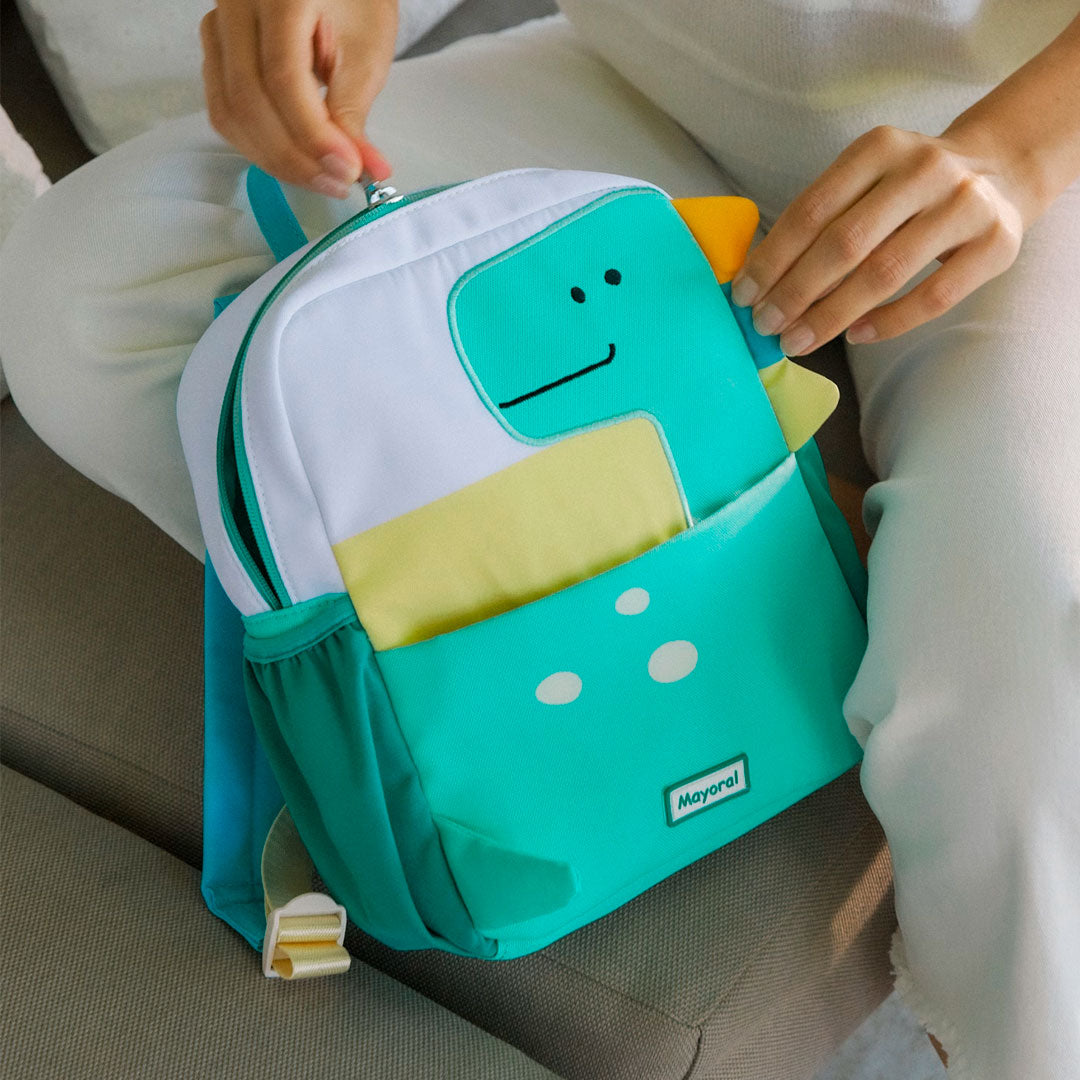 Bolso con diseños coloridos para bebé, mochila ideal para la guardería, con correas ajustables - Mayoral