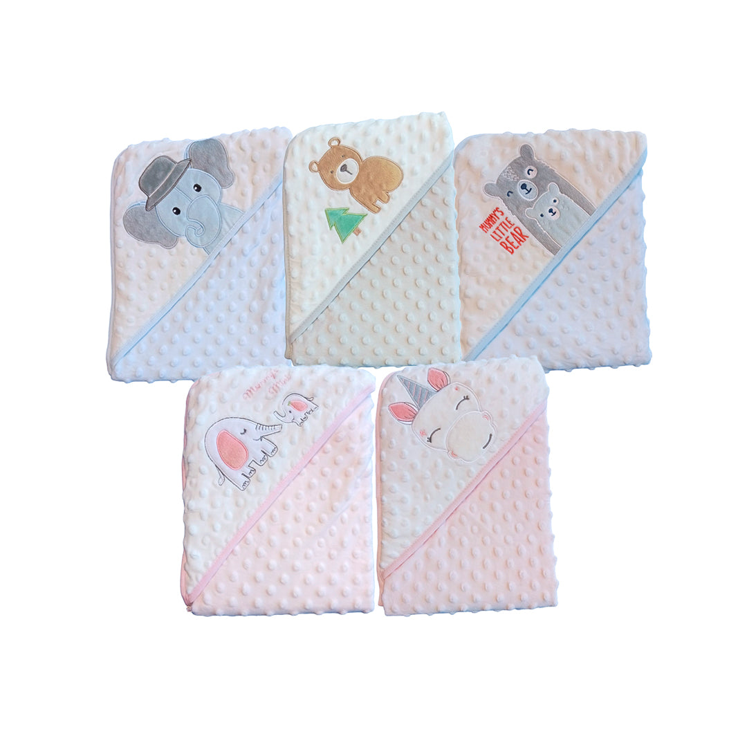 Cobija bordada con capucha, hipoalergénica y con textura de puntos - Bebe Comfort