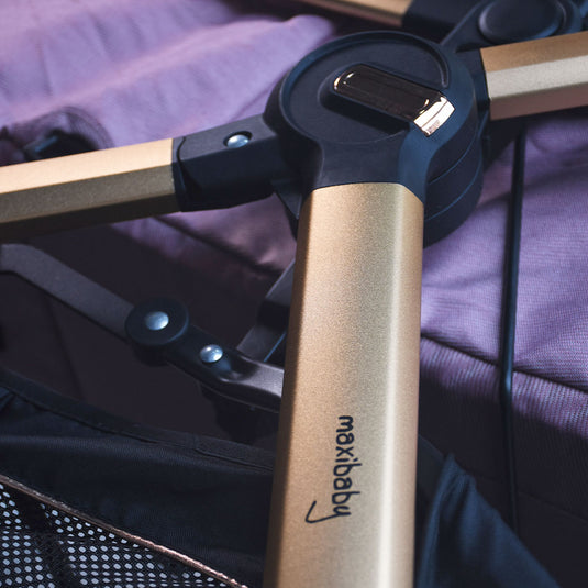 Coche estilo moisés 2 en 1, ajustable a paseador, con cubrepiés, amplia canasta inferior de almacenamiento y portavasos para el tetero - Maxibaby