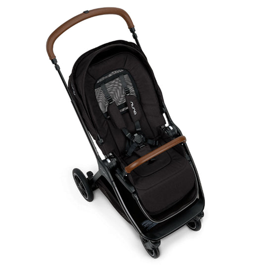 Coche estilo paseador TRIV™ next para bebé, con espaldar ajustable, arnés de seguridad de 5 puntos, barra de empuje ajustable y detalles en cuero ecológico - Nuna