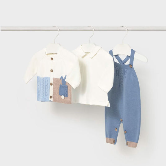 Conjunto 3 piezas con Overall tejido para recién nacido, tipo cárdigan de manga larga, cuello redondo, cierre con botones a presión en la entrepierna para facilitar la puesta- Mayoral