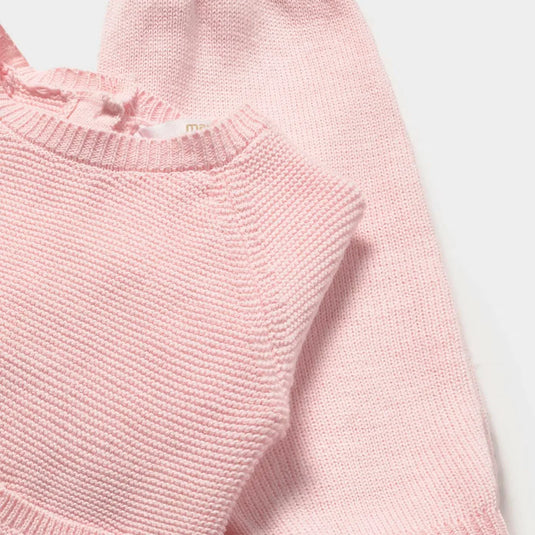 Conjunto tejido rosa con gorrito para recién nacida, buzo de manga larga, cierre con botones en la espalda para facilitar la puesta, bolsillos funcionales en la parte delantera, pantalón con pies tipo polaina, cinturilla elástica - Mayoral