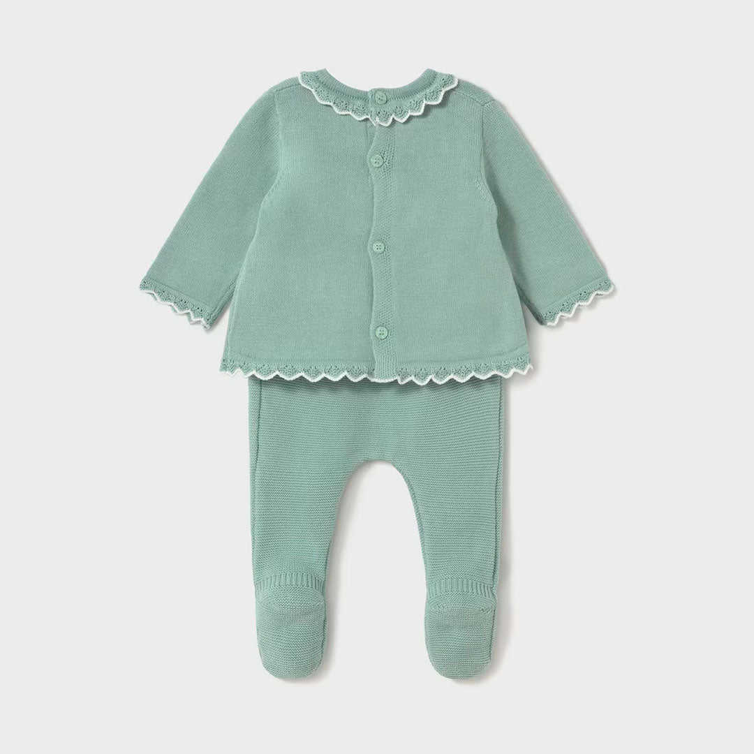 Conjunto tejido verde eucalipto para bebé recién nacida, buzo tejido con detalles bordados, pantalón con pies cerrados - Mayoral