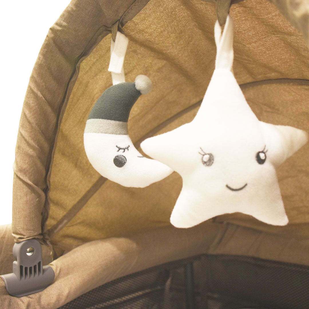 Corral colecho con cambiador y moisés, sistema plegable con bolsa viajera, con ruedas traseras para fácil movimiento, cambiador ajustable a la estructura, con mosquitero retirable - Kidilo