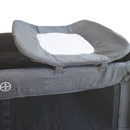 Corral colecho con mosquitero y cambiador, con sistema de plegado, mallas laterales, cambiador ajustable a la estructura, con móvil de peluches - Kidilo