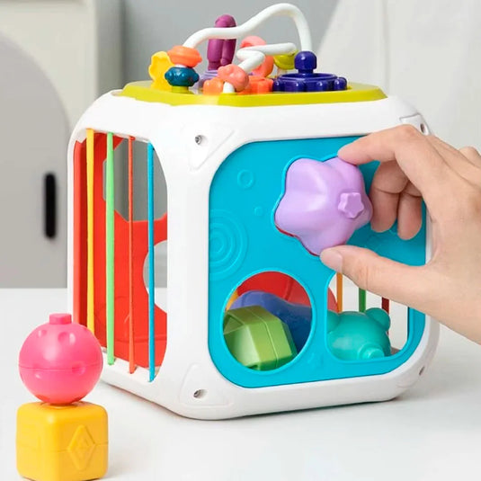 Cubo didáctico con 7 actividades de estimulación sensorial