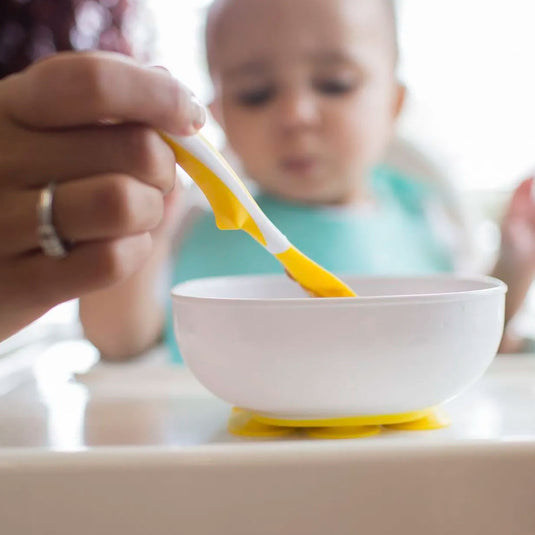 Set x4 cucharas de punta de silicona suave multicolor, flexible y poco profunda, hecha en material de calidad 100% libre de BPA, mango largo, fácil de limpiar - Dr Brown's