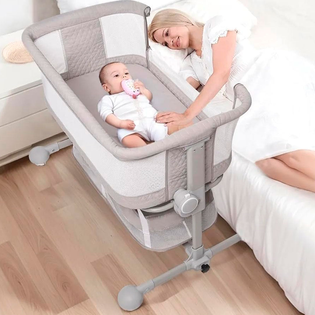 Cuna colecho con altura ajustable, canasta y mosquitero, sistema de plegado, amplio espacio de almacenamiento inferior, con ruedas para facilitar su movilidad, 6 niveles de altura ajustable - Kidilo