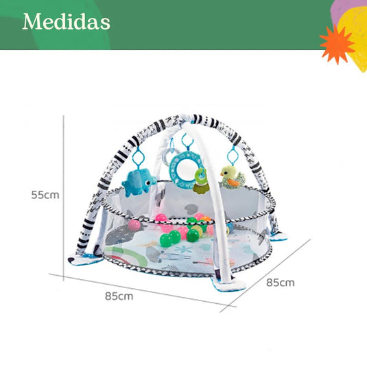 Gimnasio 2 en 1 corral y tapete de juego con sonajeros, diseño unisex en color blanco, decorado con diseño de animalitos y patrones, hecho en material antialérgico y suave al tacto, juguetes colgantes para estimulación de agarre