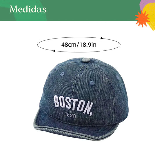 Gorra Boston 1630 estilo denim para bebé, con visera para el sol, detalle bordado de Boston, con correa trasera ajustable, diseño casual ideal para el día a día