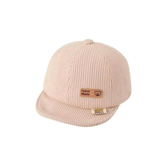 Gorra estilo tejida Hand Made Osito para bebé, con tira ajustable, hecha en material suave y resistente, colores neutros, ligera para tu bebé y fácil de transportar