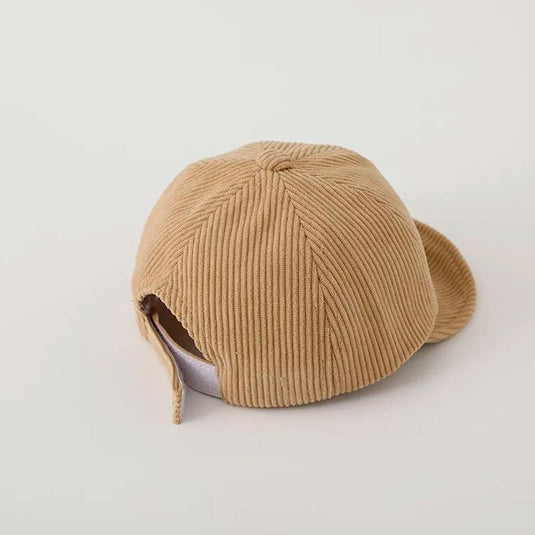 Gorra estilo tejida Hand Made Osito para bebé, con tira ajustable, hecha en material suave y resistente, colores neutros, ligera para tu bebé y fácil de transportar
