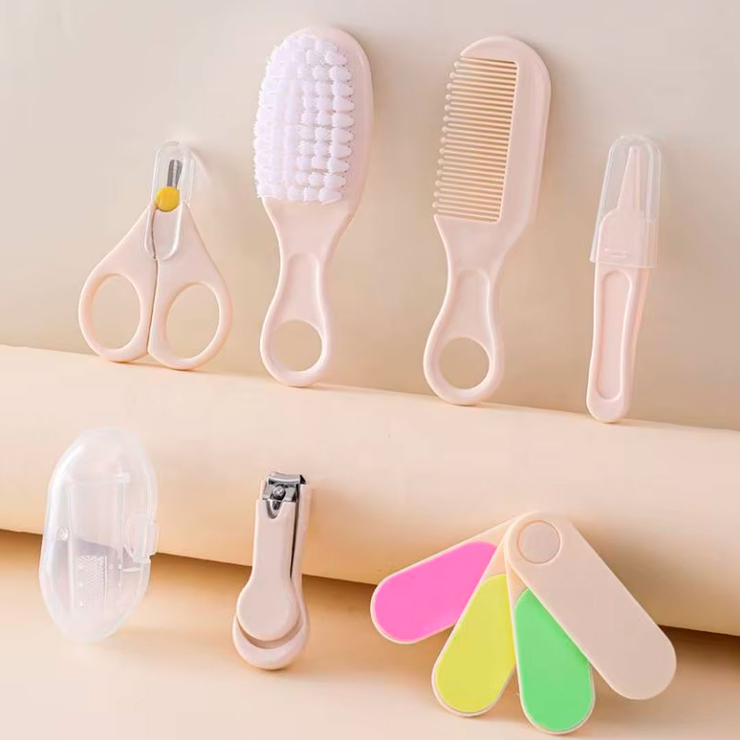 Kit de aseo 7pz color beige para bebé, artículos esenciales para el cuidado, de tamaño compacto ideal para llevarlo a todos lados