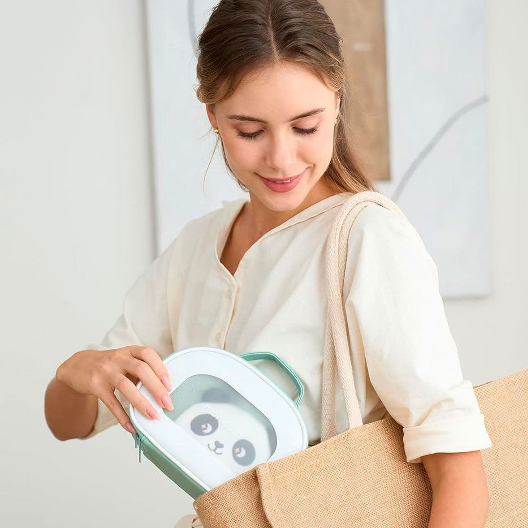 Kit Elite esencial para el cuidado suave del bebé, set de 10 piezas color verde menta para la limpieza, cuidado y aseo del recién nacido, con estuche para facilitar su transporte - Momcozy