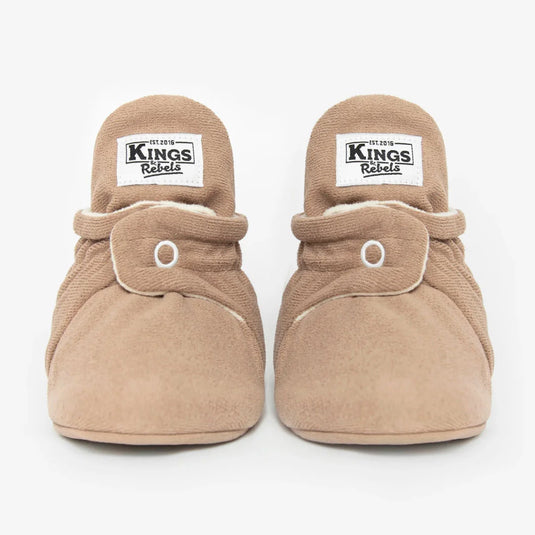 Zapatitos Gamuza Gripper Café para bebé - Kings & Rebels