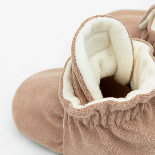 Zapatitos Gamuza Gripper Café para bebé - Kings & Rebels