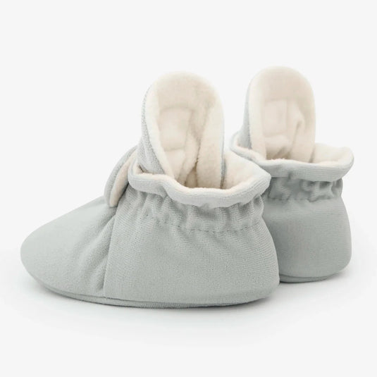 Zapatitos Gamuza Gripper Gris Claro para bebé - Kings & Rebels