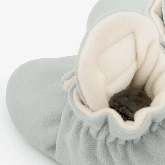 Zapatitos Gamuza Gripper Gris Claro para bebé - Kings & Rebels