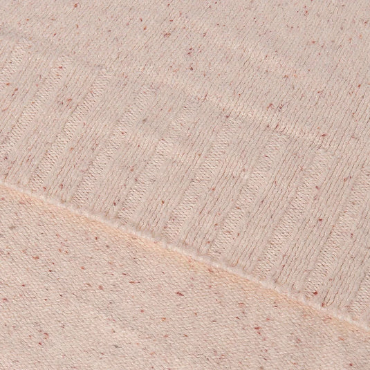 Manta tejida con borde con diseño bordado para bebé, diseño envolvente en punto suave que ofrece confort al bebé en sus momentos de descanso, de medidas de 90 cm de largo x 90 cm de ancho - Mayoral