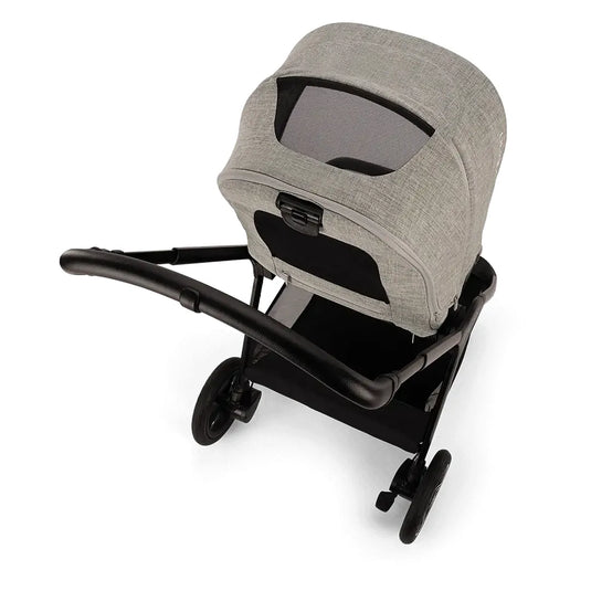Coche paseador TRIV next BMW Collection convertible en travel system, con suspensión en todas las ruedas, asiento reversible all-season y freno de un toque - Nuna