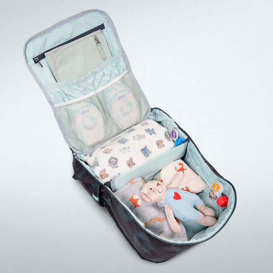 Pañalera morral multifuncional con diseños estampados, con múltiples compartimientos ideales para todo lo del bebé y espacios muy prácticos para los padres, hecha en 50% lona reciclada hecha en Colombia - ANTO