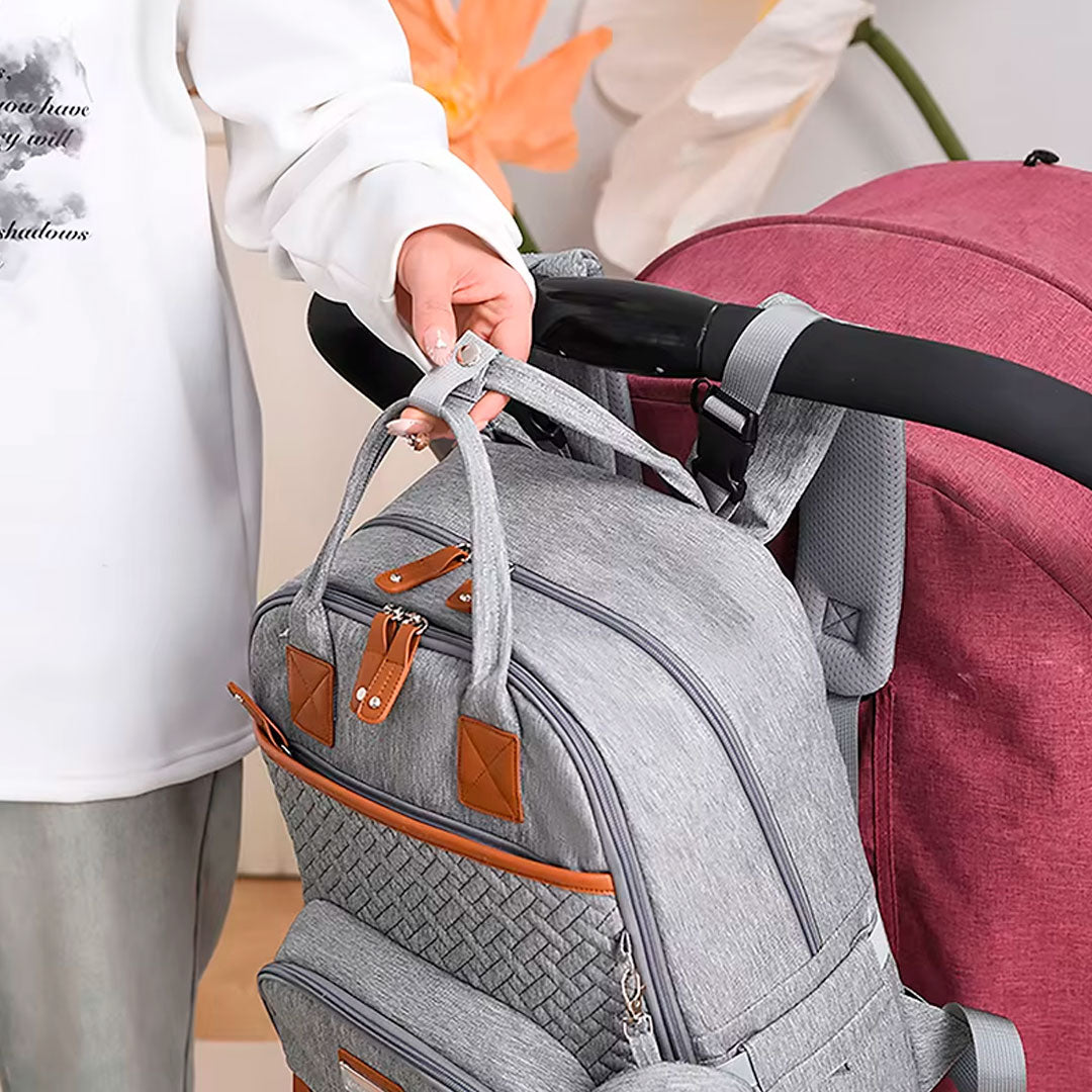 Pañalera morral con monedero y cambiador portátil, buena capacidad de almacenamiento, hecha en material resistente, múltiples bolsillos separados, correas ajustables - GoodMum