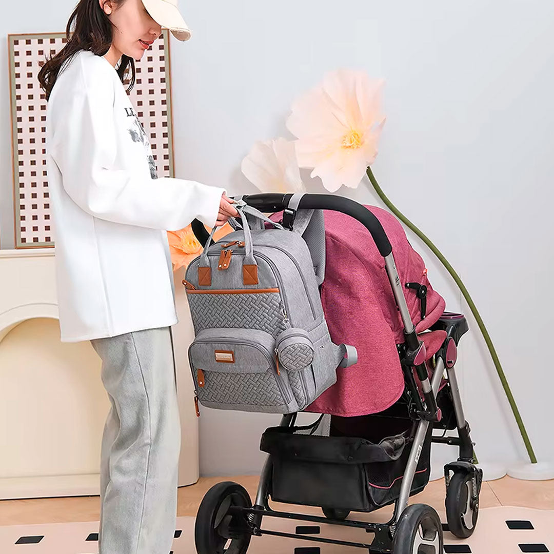 Pañalera morral con monedero y cambiador portátil, buena capacidad de almacenamiento, hecha en material resistente, múltiples bolsillos separados, correas ajustables - GoodMum