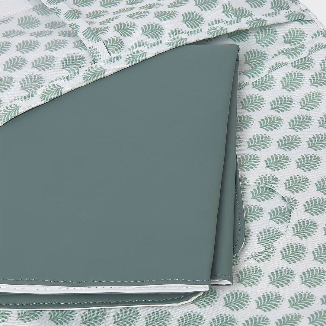 Set 2pz de portadocumentos y cambiador portátil para bebé, estiloso organizador con compartimentos interiores, cierre con velcro, exterior textil con efecto acolchado, cambiador portátil de bebé plegable y compacto - Mayoral