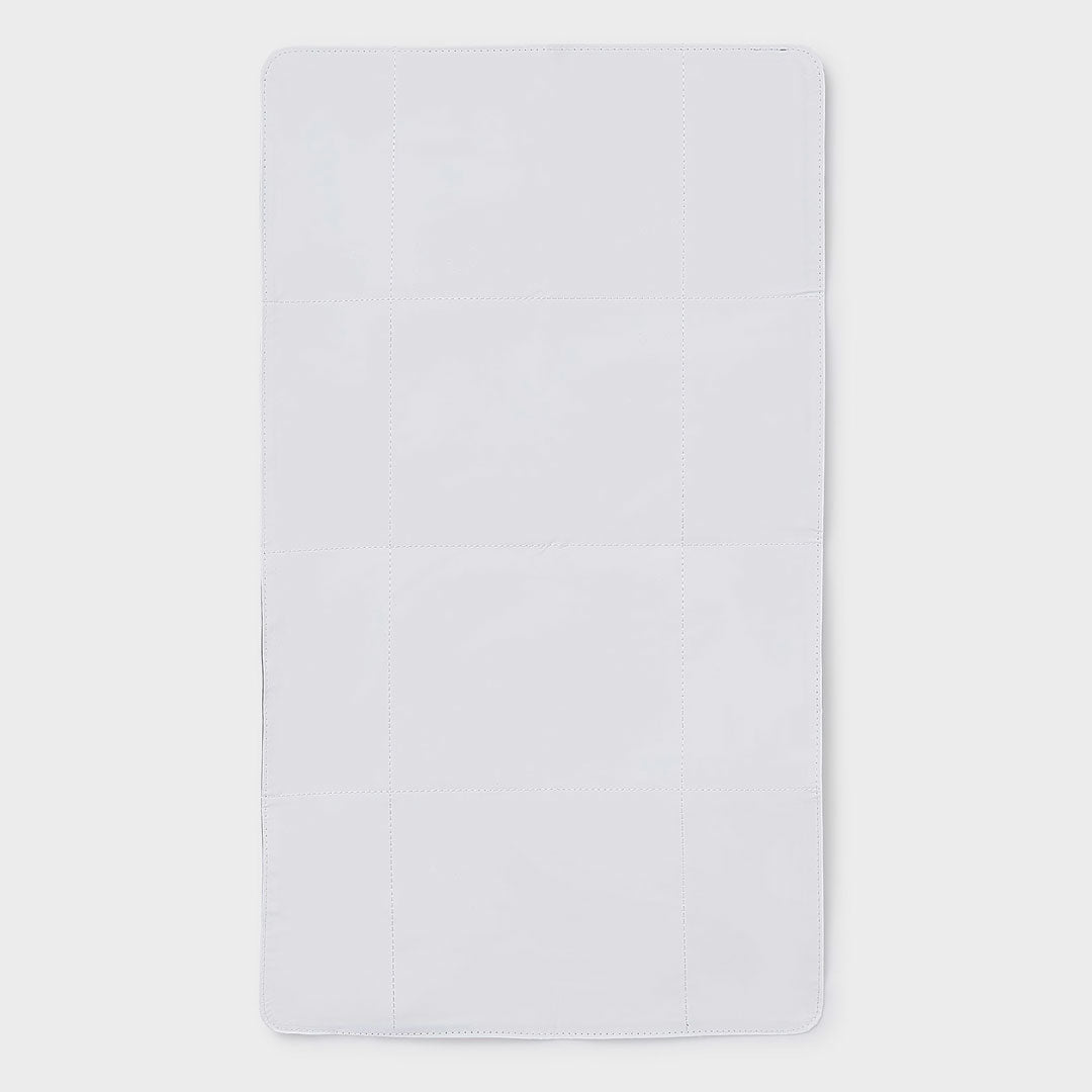 Set 2pz de portadocumentos y cambiador portátil para bebé, estiloso organizador con compartimentos interiores, cierre con velcro, exterior textil con efecto acolchado, cambiador portátil de bebé plegable y compacto - Mayoral