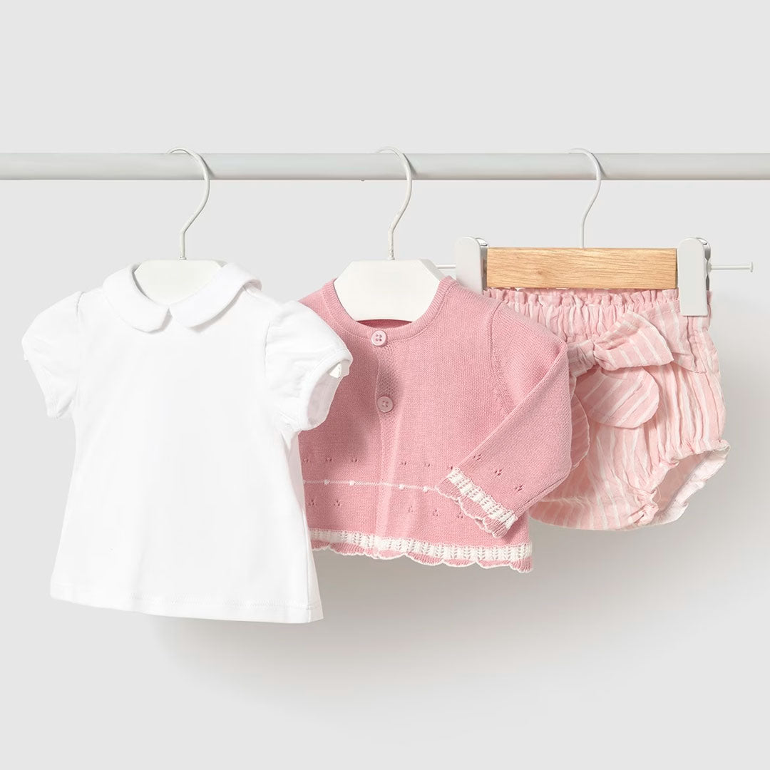 Set 3pz con buzo tejido y panti para bebé, hecho en tela ligera y cómoda, blusa blanca con cuello, buzo rosa con detalles bordados - Mayoral