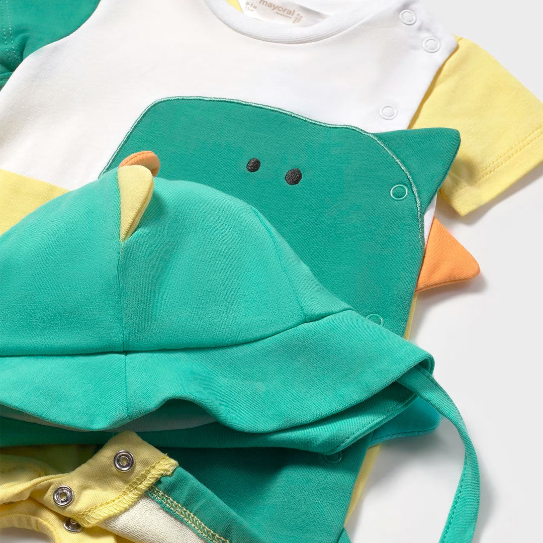 Set mameluco enterizo con diseño dinosaurio y gorrito, ajuste por botones laterales, adorable diseño y colores llamativos, gorro ajustable - Mayoral