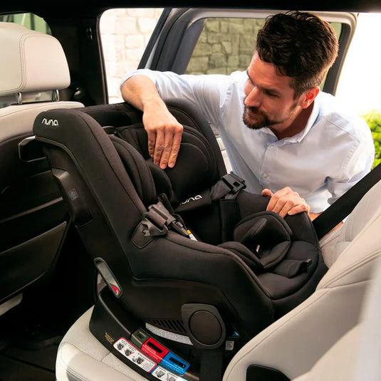 Silla de seguridad para carro RAVA, de inclinación y reposacabezas ajustables, fácil instalación, portavasos, de tela transpirable, con certificación - Nuna