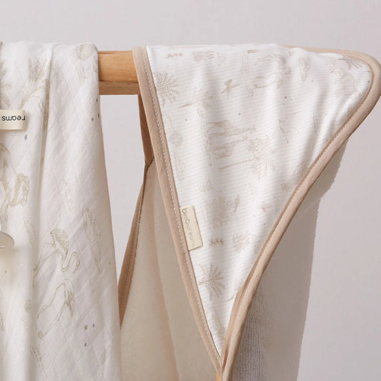 Toalla con capucha en cajita de regalo para bebé, adorables diseños bordados en la capucha, toalla de gran capacidad de absorción, hecha en material de textura suave al tacto con la piel - Bimbidreams