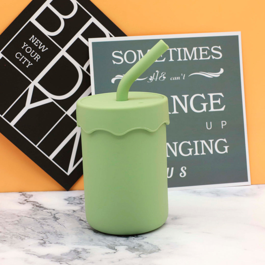 Vaso de silicona con pitillo