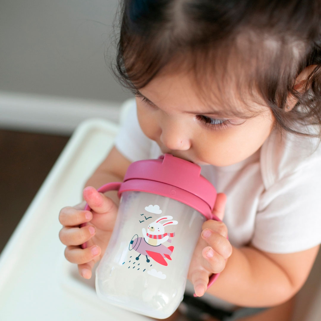 Vaso de 270 ml con agarraderas y pitillo para bebé, a prueba de derrames, protector para el pitillo, fácil de limpiar, 100% libre de BPA, hecho en material resistente - Dr Brown's