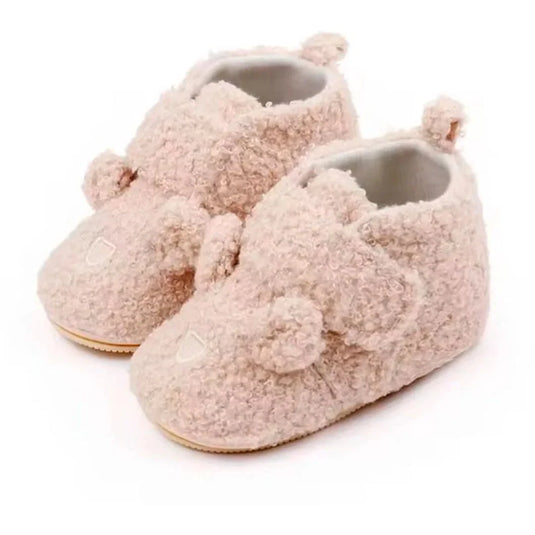 Zapatos cálidos ovejeros con diseño de osito para bebé, con suela antideslizante, hechos en material resistente e hipoalergénico, cómodo cierre ajustable en velcro - Cocco Semana 2026