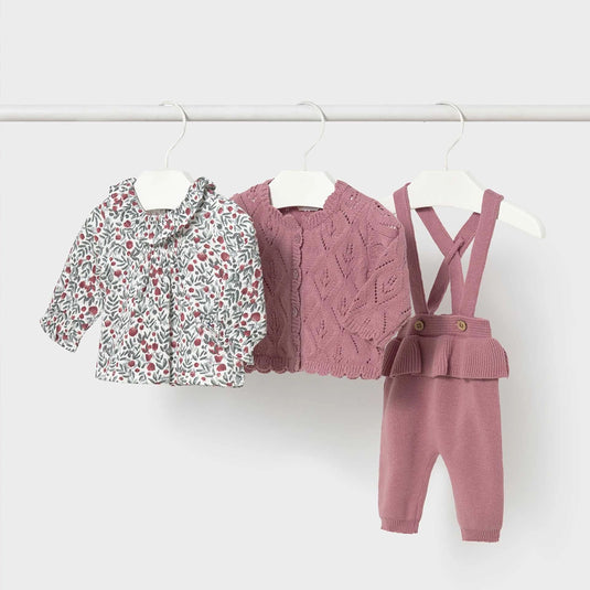 Conjunto 3pz camiseta floral, chaqueta tejida calada y overall - Mayoral