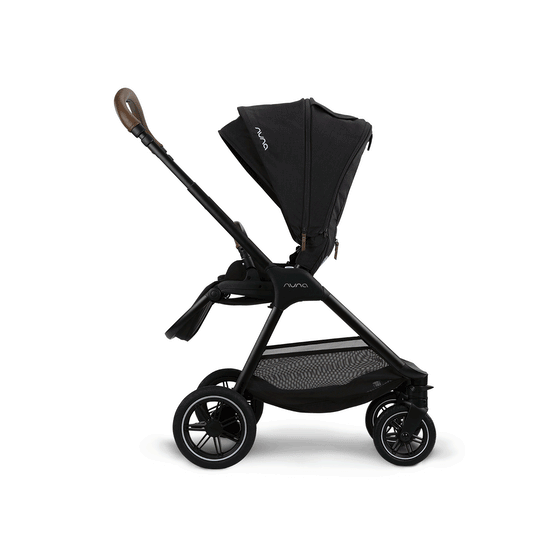 Coche estilo paseador TRIV™ next para bebé, con espaldar ajustable, arnés de seguridad de 5 puntos, barra de empuje ajustable y detalles en cuero ecológico - Nuna