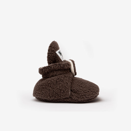 Zapatitos gamuza Cozy World - Edición Limitada, color Chocolate - Kings & Rebels
