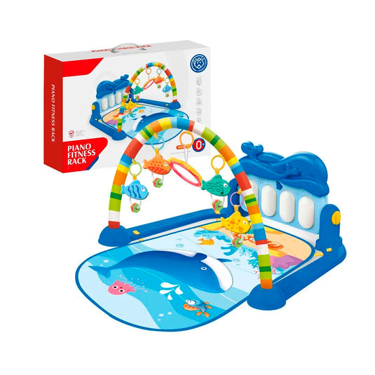 Gimnasio didáctico para bebé con piano y móviles en diseño de océano