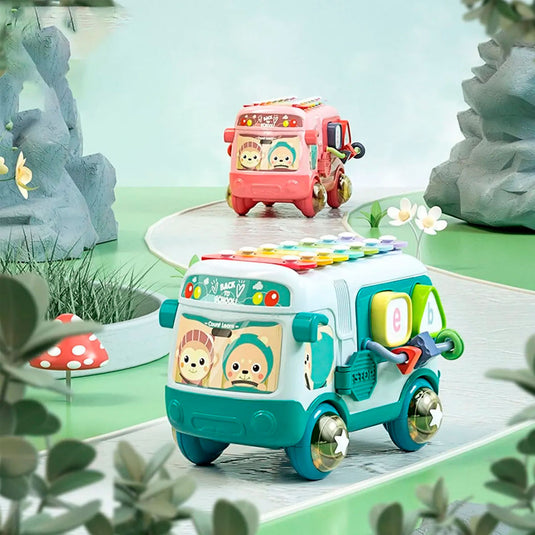 Bus xilófono didáctico multiactividades, con piezas para encaje de diferentes formas y colores, con ruedas sonajeros, hecho en material resistente