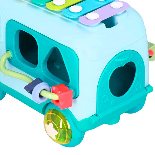 Bus xilófono didáctico multiactividades, con piezas para encaje de diferentes formas y colores, con ruedas sonajeros, hecho en material resistente