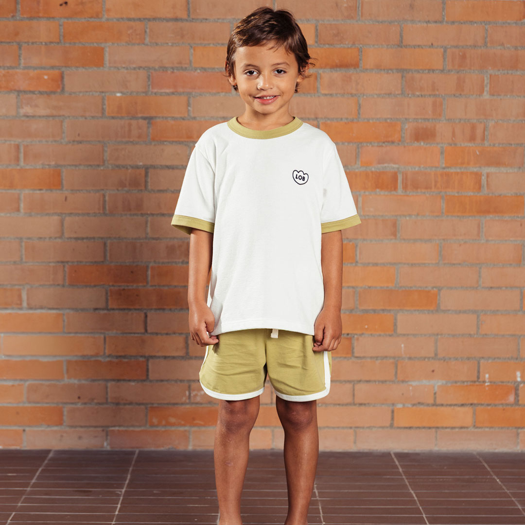 Short verde con rombo azul Retroclover, silueta clásica con sesgos en contraste en las piernas, estampado gráfico en la parte posterior, hecho en material de alta calidad - LOBSTER mini