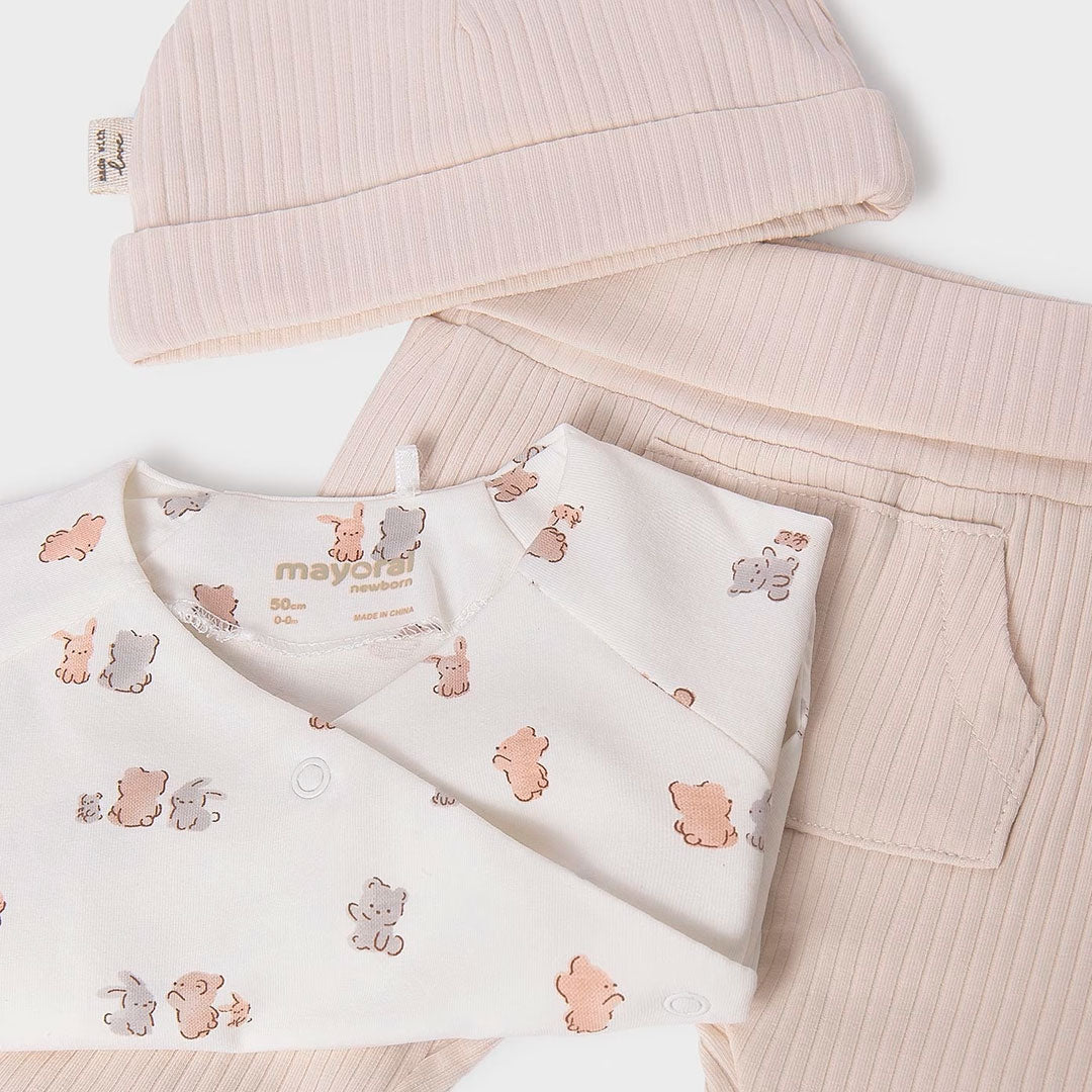 Conjunto 3pz con gorro tejido para recién nacido, camiseta manga larga de tela ligera y transpirable, pantalón con zapatillas unidas y gorro tejido - Mayoral