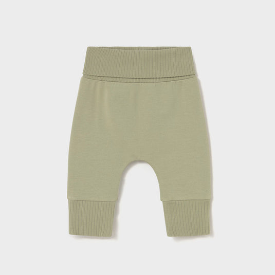 Conjunto 3 piezas con buzo, camiseta manga larga y pantalón, cuello con capucha, cierre con botones en la parte delantera, diseño unisex de gran versatilidad por la neutralidad de sus tonos y su forma - Mayoral