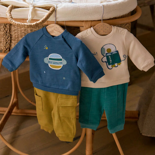 Conjunto 2pz con sudadera manga larga y pantalón para bebé, cuello redondo, botones a presión en el hombro para facilitar la puesta de la prenda, pantalón largo deportivo de gran confort, cinturilla elástica - Mayoral